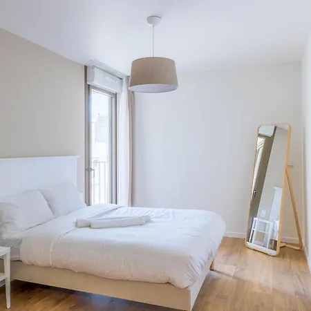 Ovelia - Le Carre Madeleine *