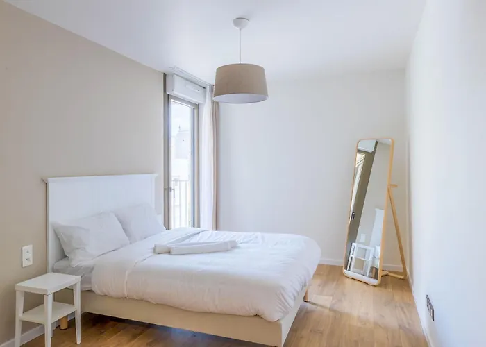 Ovelia - Le Carre Madeleine *